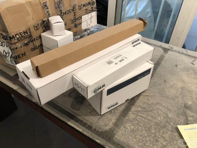 一家四口期盼已久的浴缸入場啦!歡迎你丫! 一家四口期盼已久的浴缸入場啦!歡迎你丫!