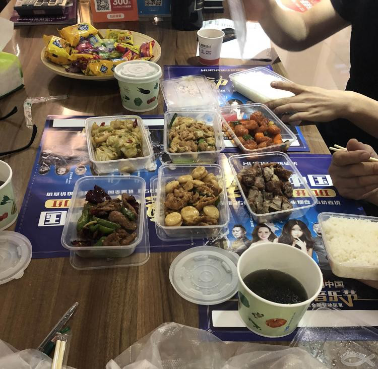 前往宜格空間修改圖紙，體驗到了耐心的服務， 還吃到了傳說中的特色午餐！